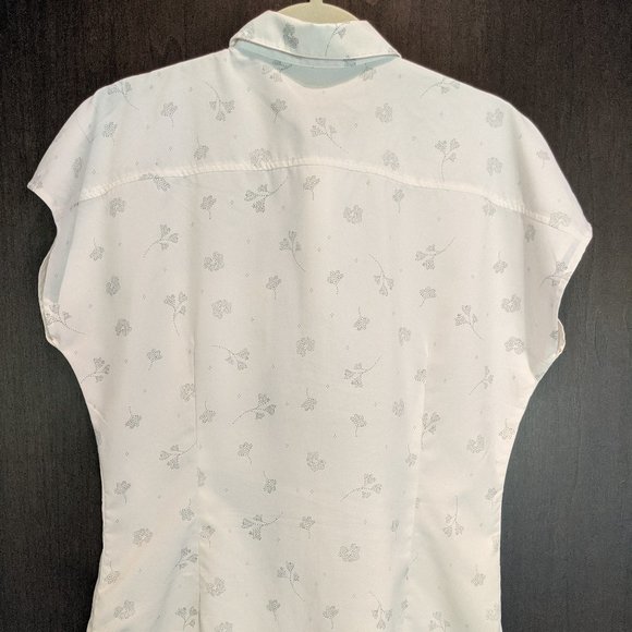 Summer Blouse from MEC (Mountain Equipment Co-op) - Picture 4 of 7